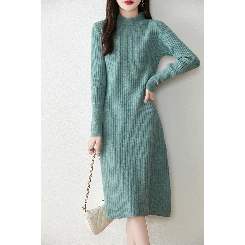 Платье из 100% мериносовой шерсти с полувысоким воротником для женщин - Фотография_4