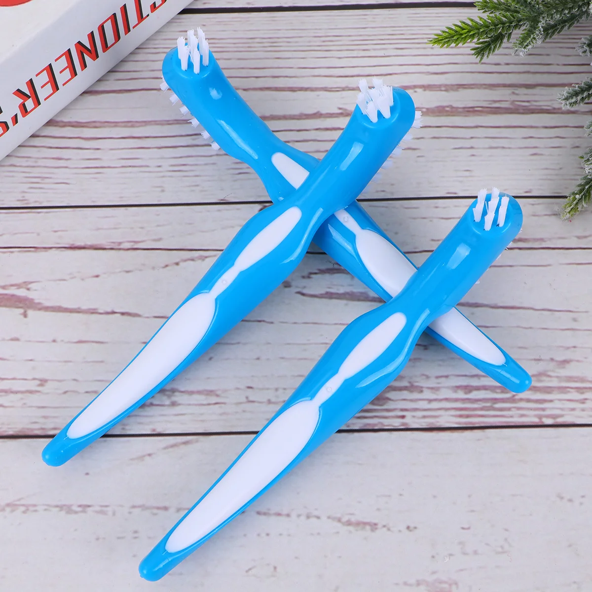 Двусторонняя зубная щетка для чистки вставных зубов - Фотография_5