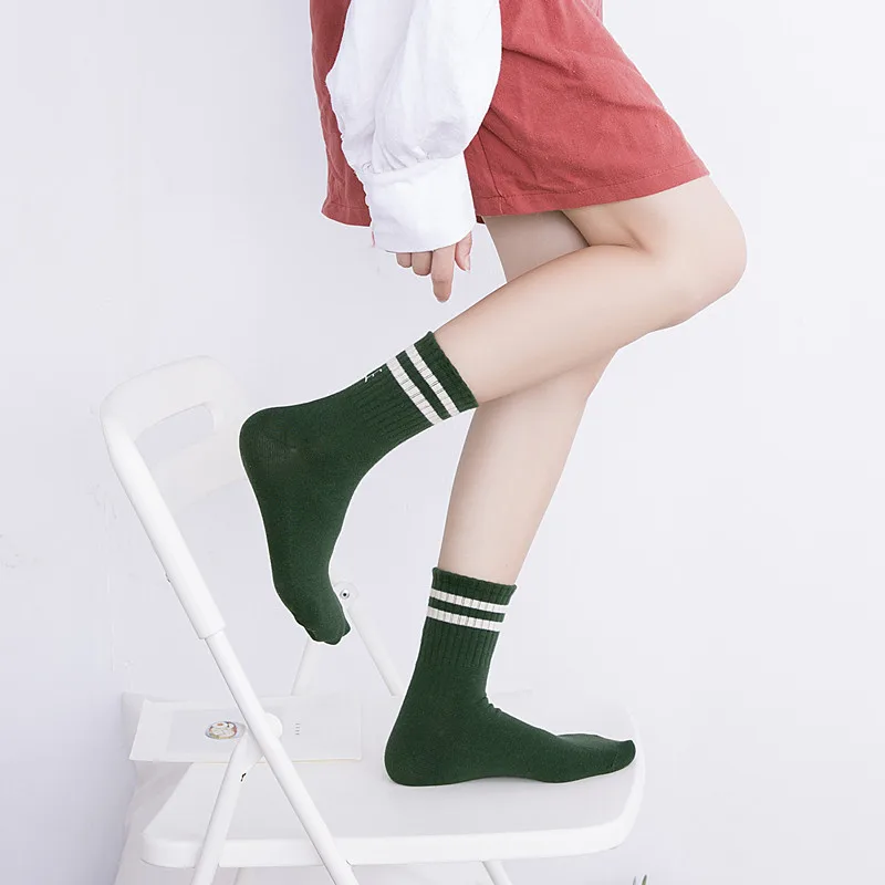 Женские носки с вышивкой букв и улыбкой в полоску - Фотография_4