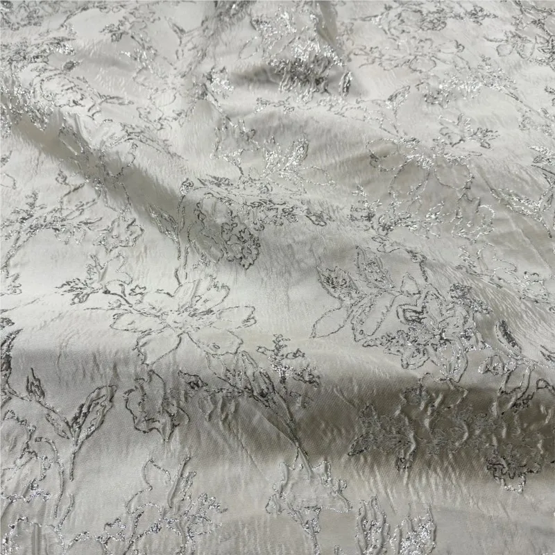 Золотая шелковая жаккардовая ткань для выступлений - Фотография_3