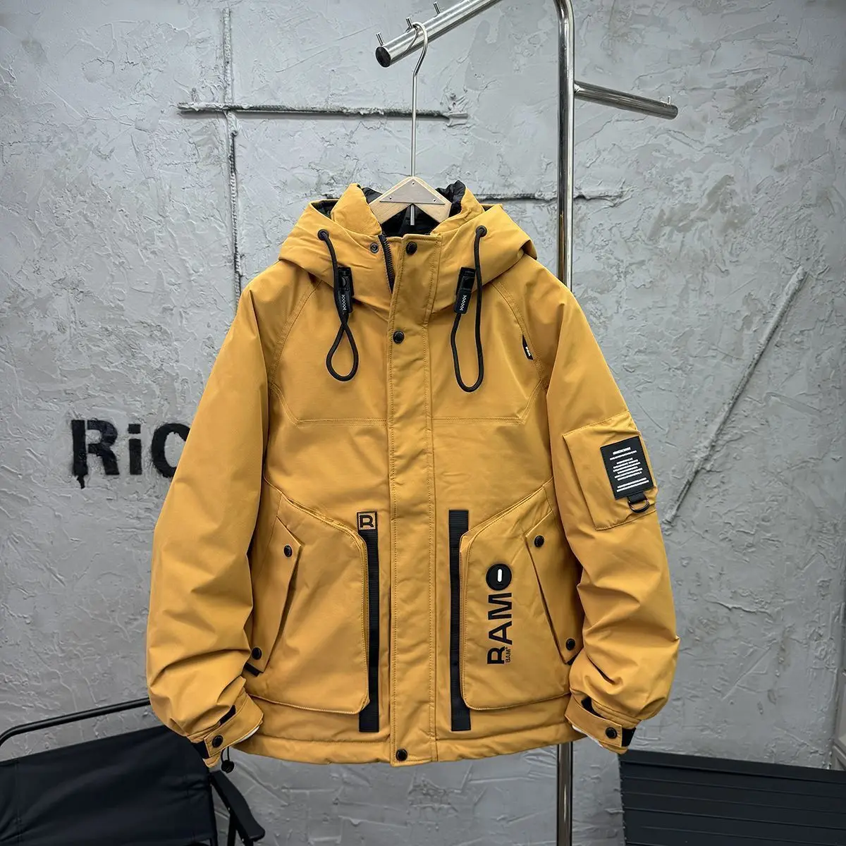 Роскошный элитный пуховик