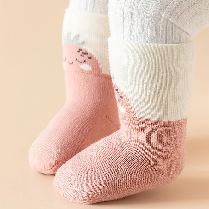 3 пары плюшевых носков для новорожденных - Фотография_3