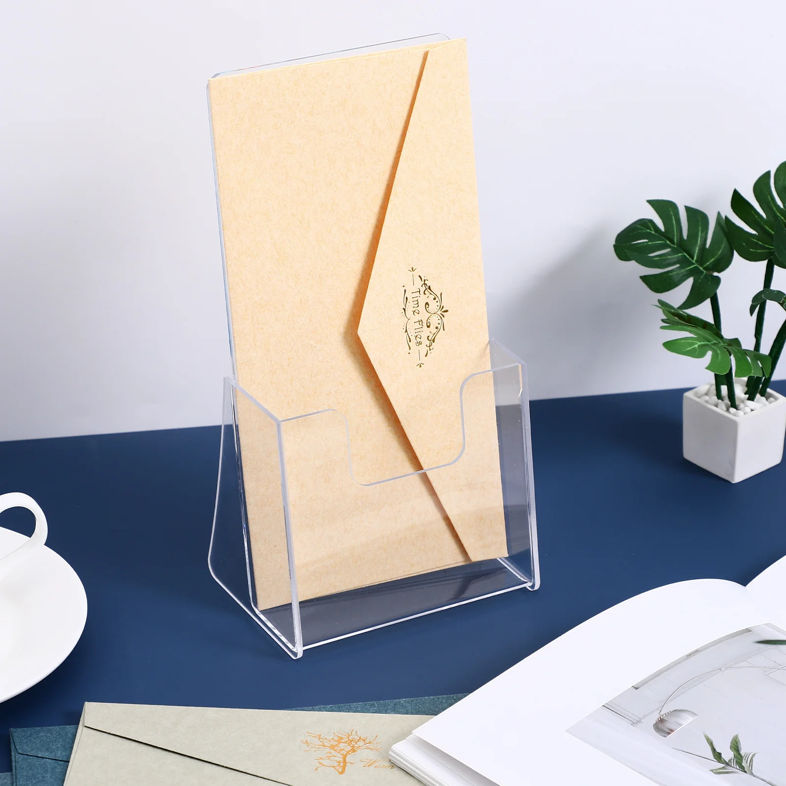 Держатель для брошюр