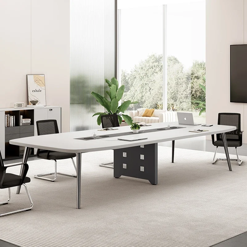 Простой учебный стол