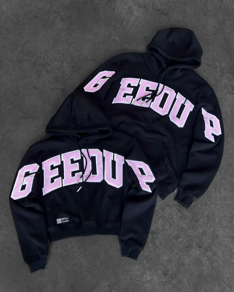 Красочная толстовка большого размера с буквенным принтом