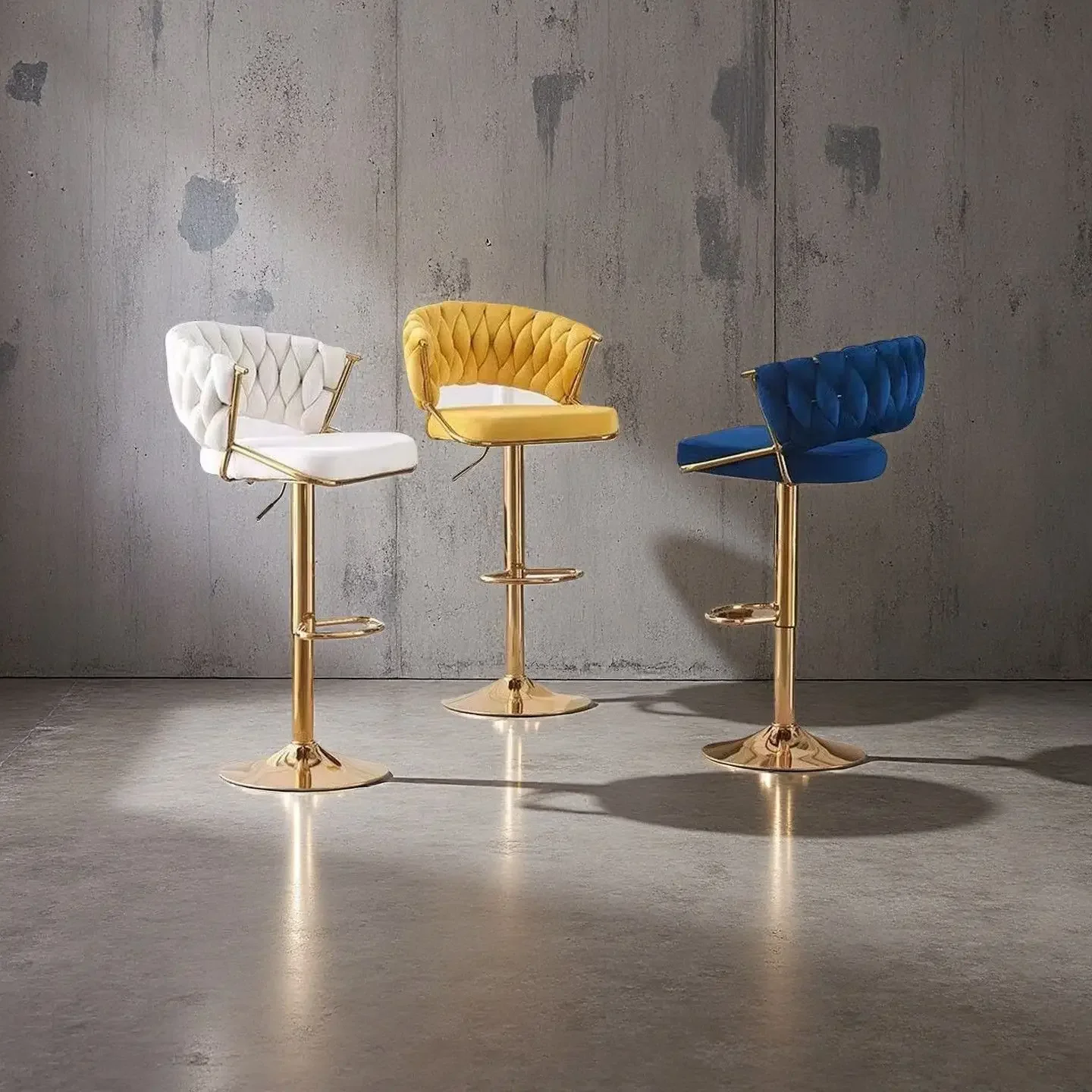 Металлический барный стул для дома