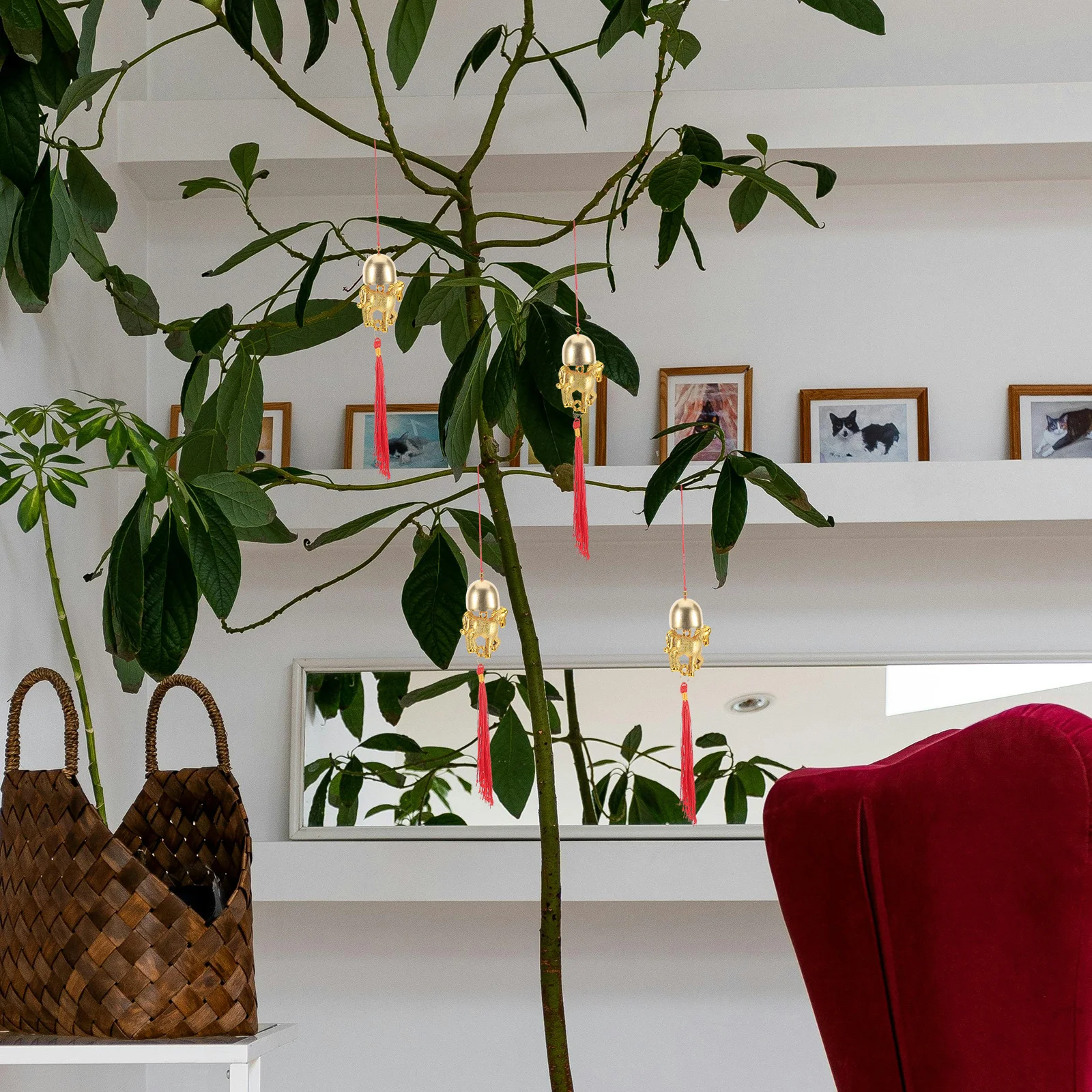 Подвесное украшение в виде лошади