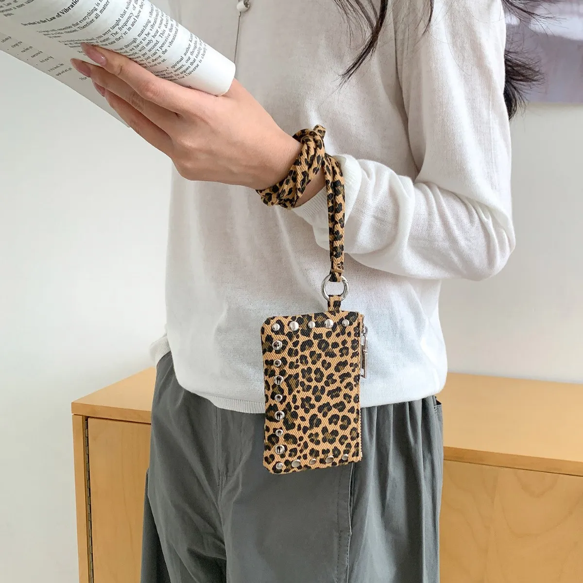 Новая сумка через плечо с шипами - Фотография_6