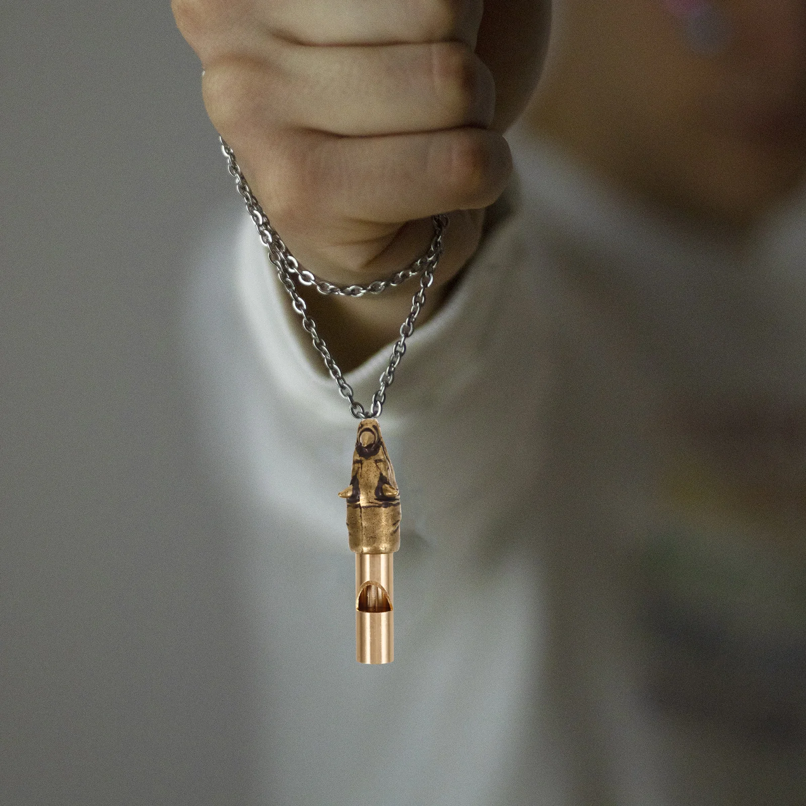 Латунный брелок со свистком