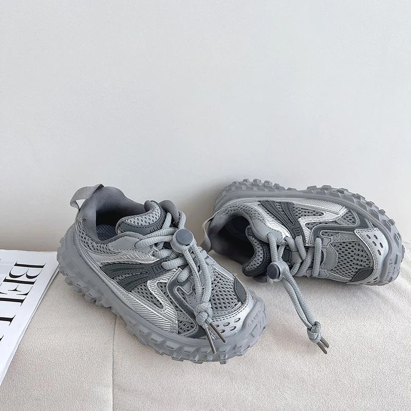 Модные детские кроссовки на массивной подошве с плюшевой подкладкой - Фотография_3