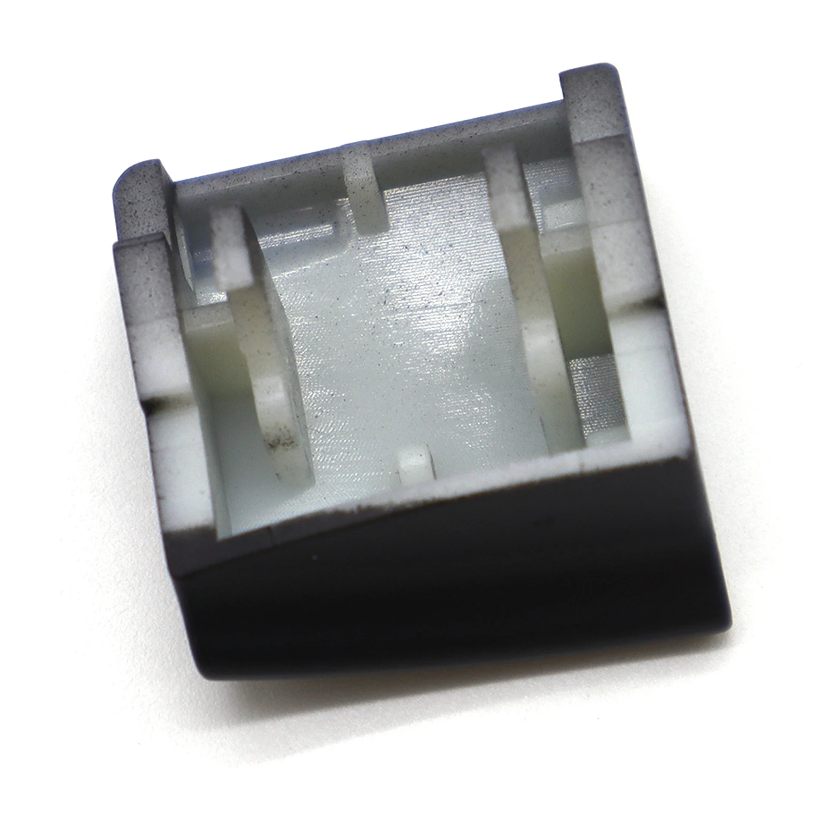 Крышка кнопки переключателя стеклоподъемника - Фотография_6