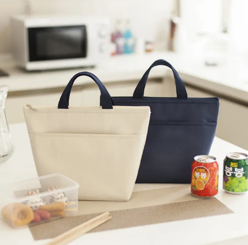 Персонализированная портативная сумка для ланч-бокса с вышивкой имени - Фотография_2