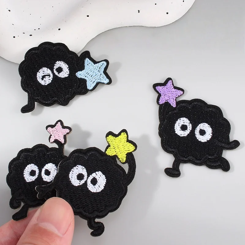 Милый мультяшный черный шар - Фотография_2