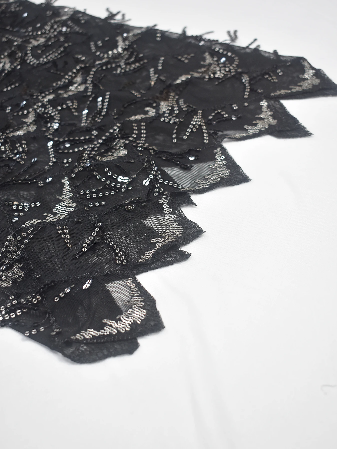 Женское модное платье с подвесным воротником и сеткой - Фотография_6