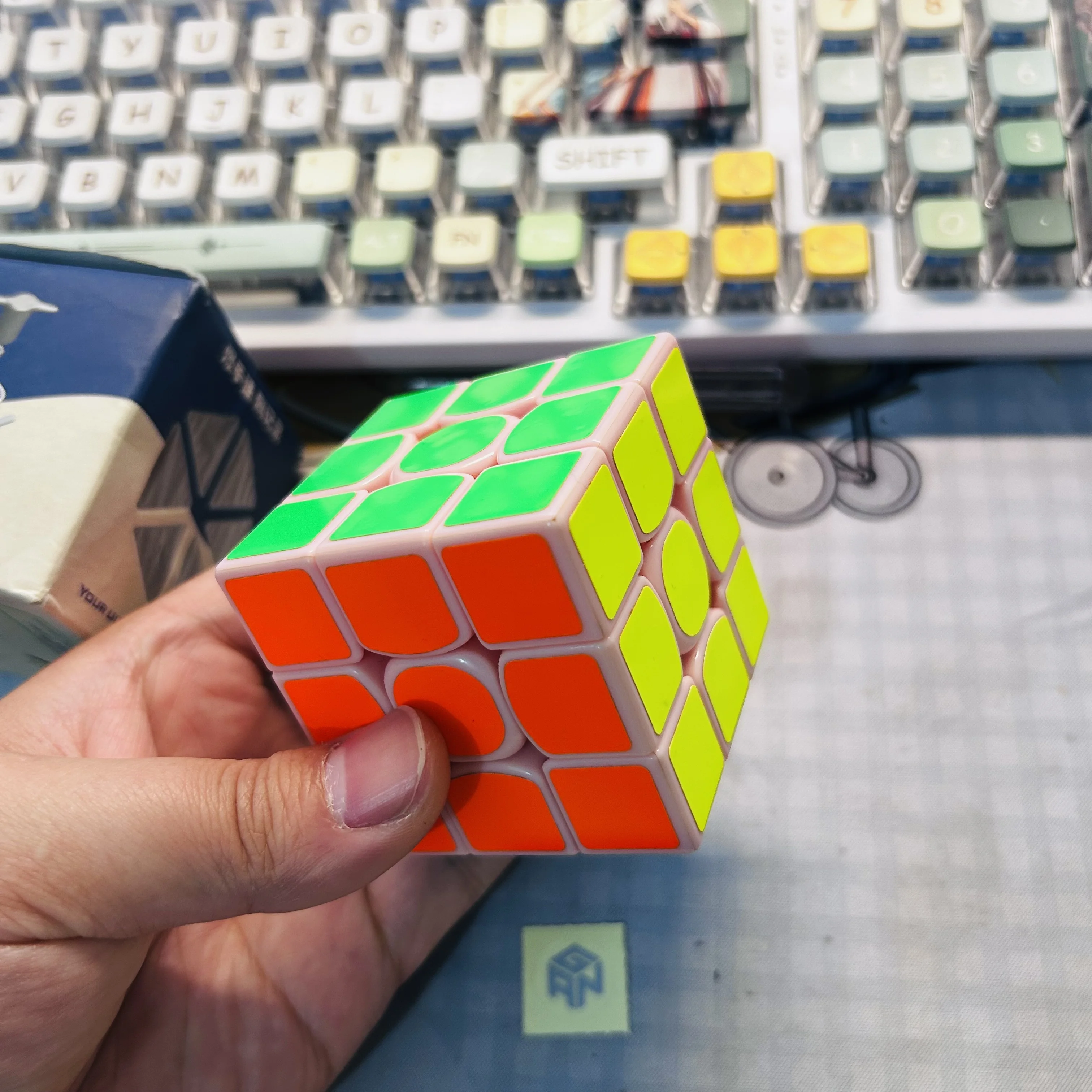 Gan357 черный розовый 3x3 куб gan - Фотография_6