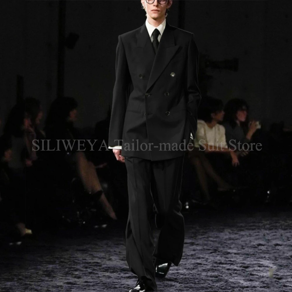 Умный повседневный серый костюм для мужчин - Фотография_3