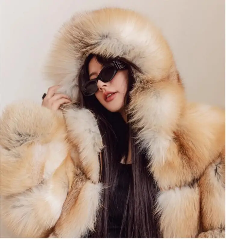 Женская шуба с капюшоном - Фотография_5