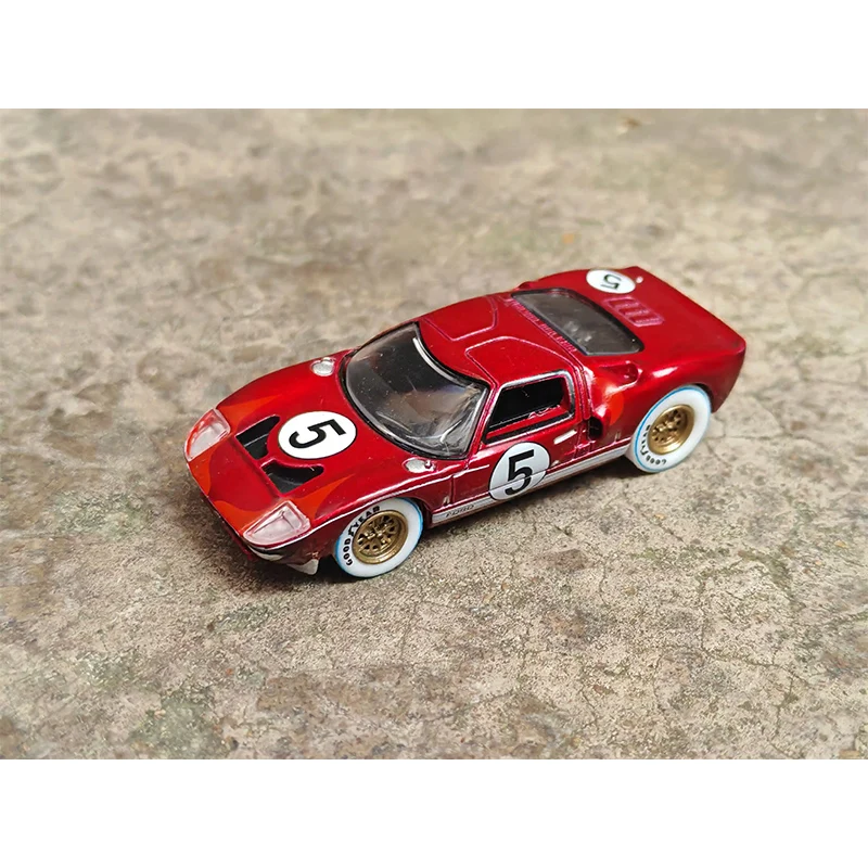 1:64 автомобиль challenger без - Фотография_3