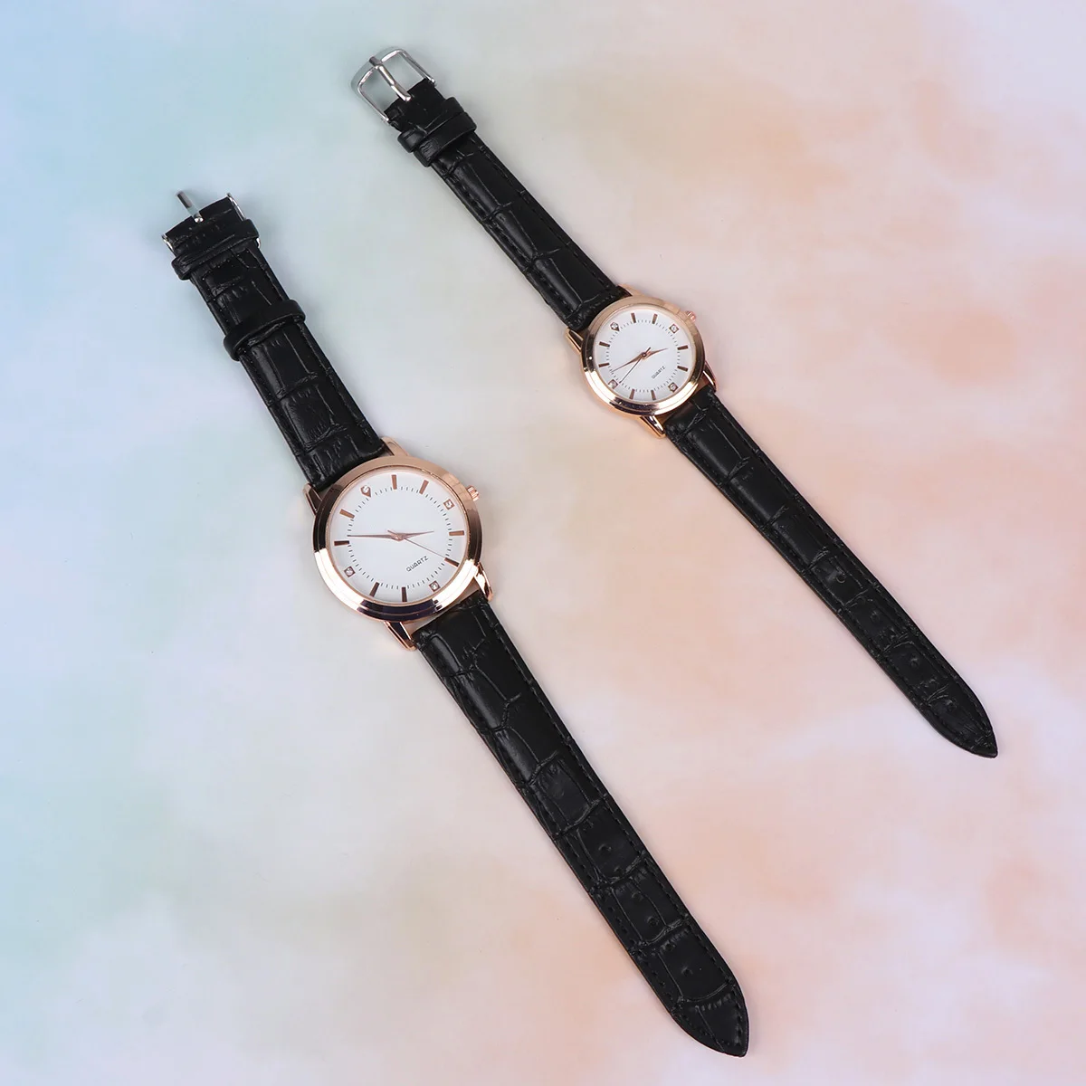 Кварцевые часы для пары с черным ремешком - Фотография_6