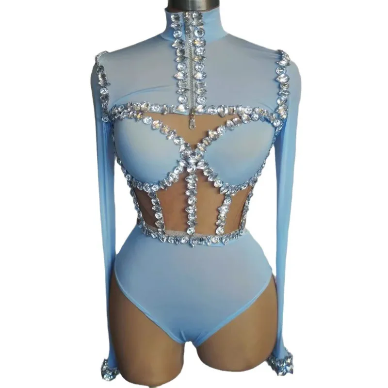 Сверкающий комбинезон со стразами