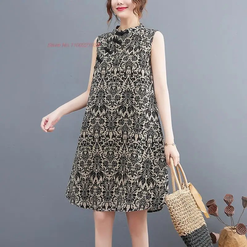 Традиционное китайское женское платье ципао из хлопка и льна - Фотография_4