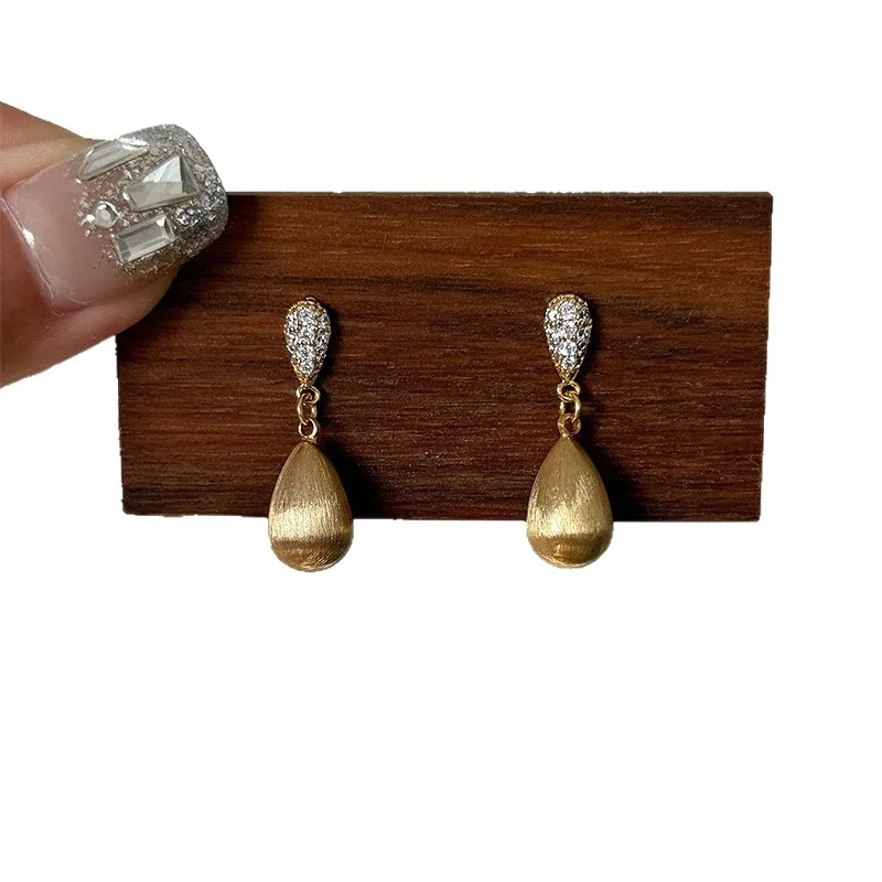 Серьги-капли с цирконом из стерлингового серебра - Фотография_5