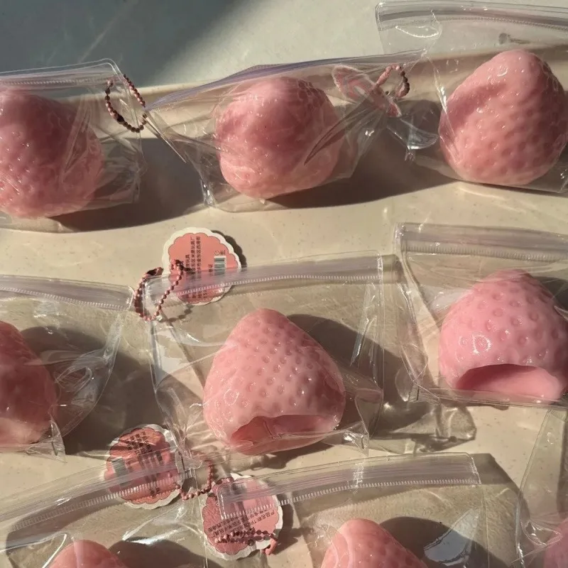 Игрушка strawberry taba squishy - Фотография_6