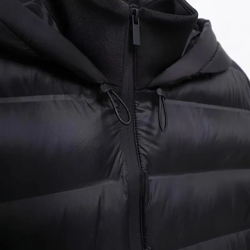 Женская черная стеганая куртка - Фотография_2