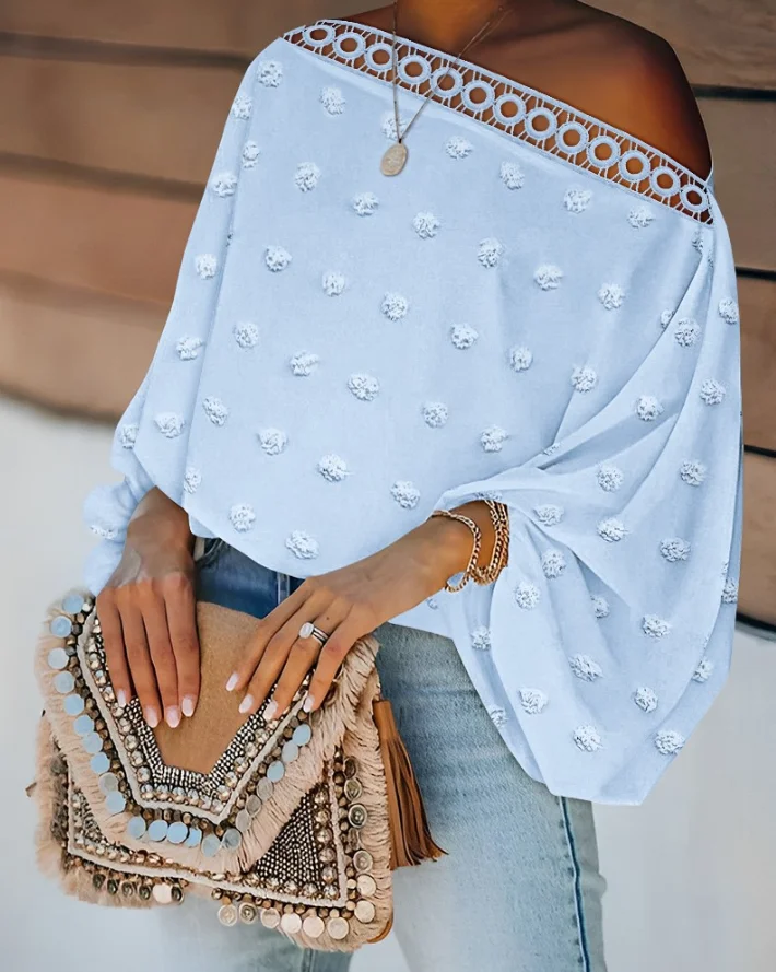 Жаккардовая блузка с кружевной отделкой в горошек