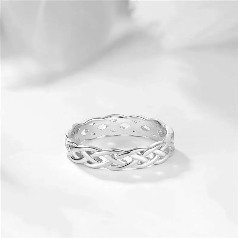 Кольцо женское из серебра 925 пробы - Фотография_2