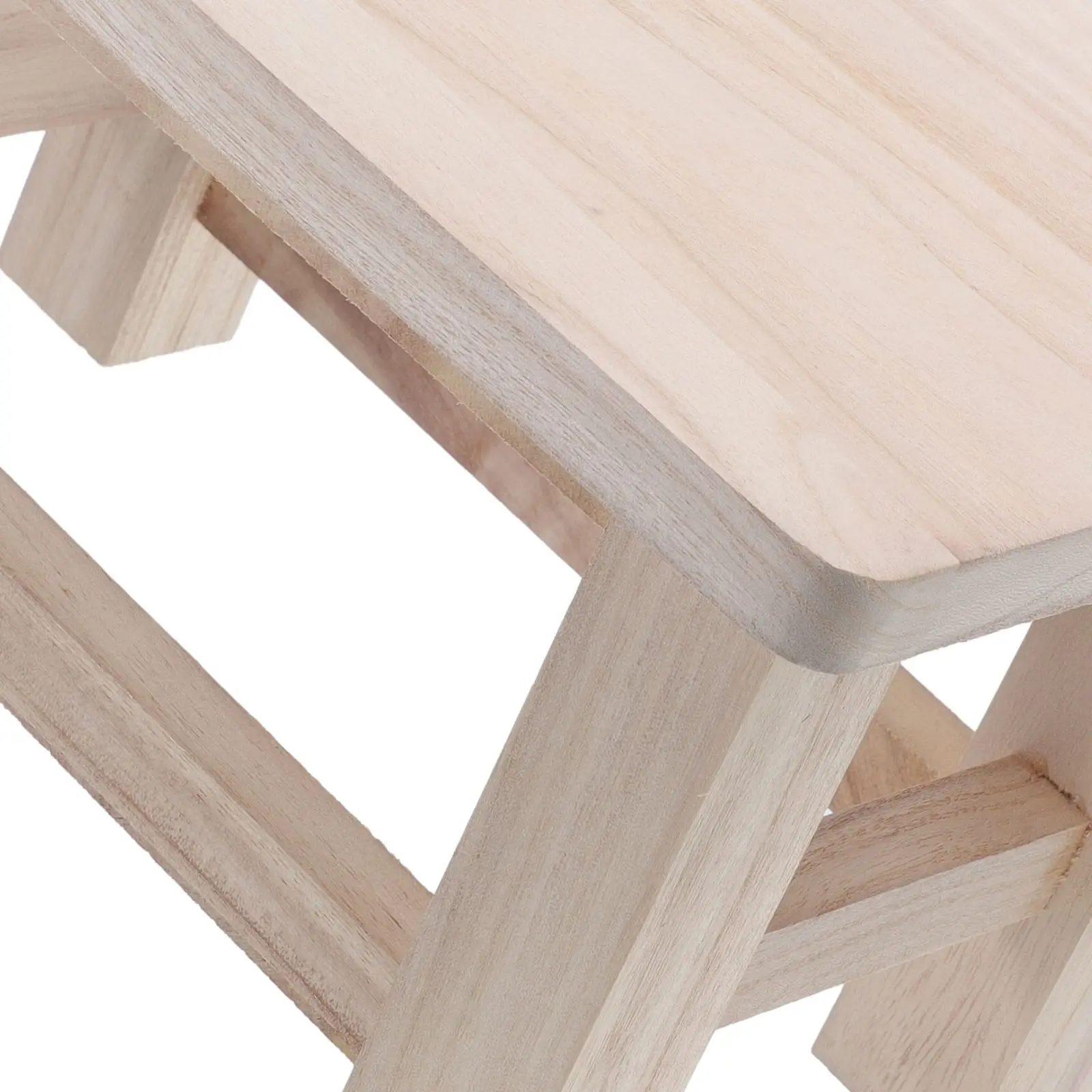 Детский табурет из цельного дерева