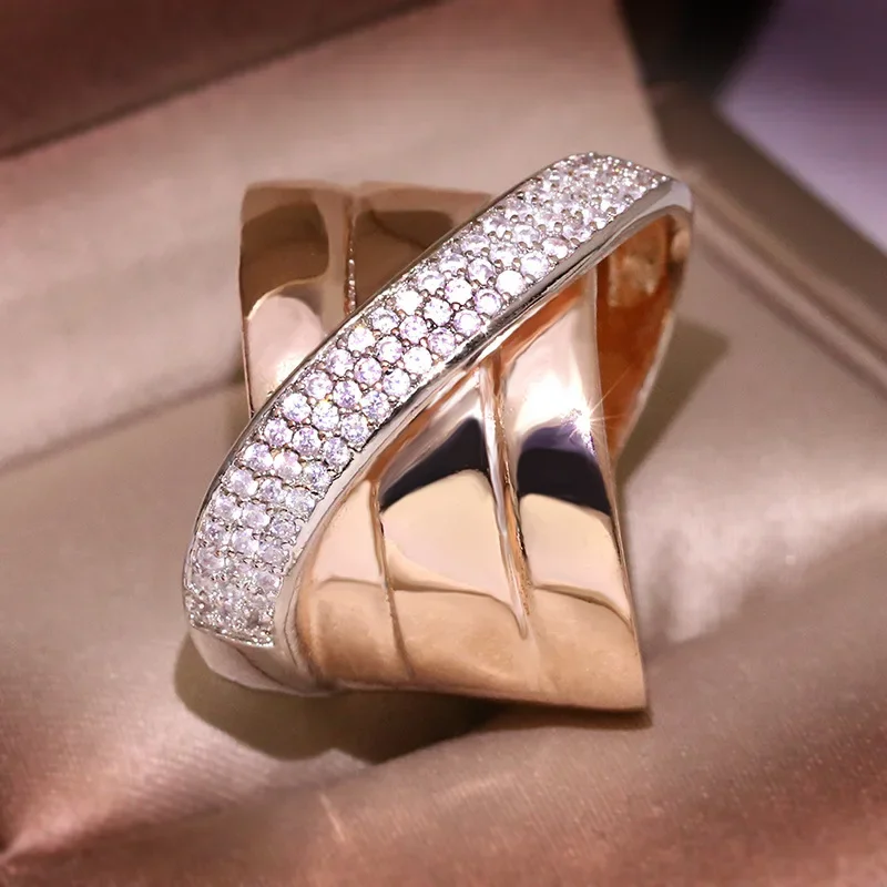 Эксклюзивное дизайнерское кольцо с волнистым крестом - Фотография_2