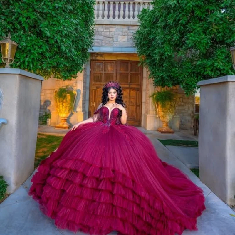 Блестящие розово-красные платья - Фотография_2