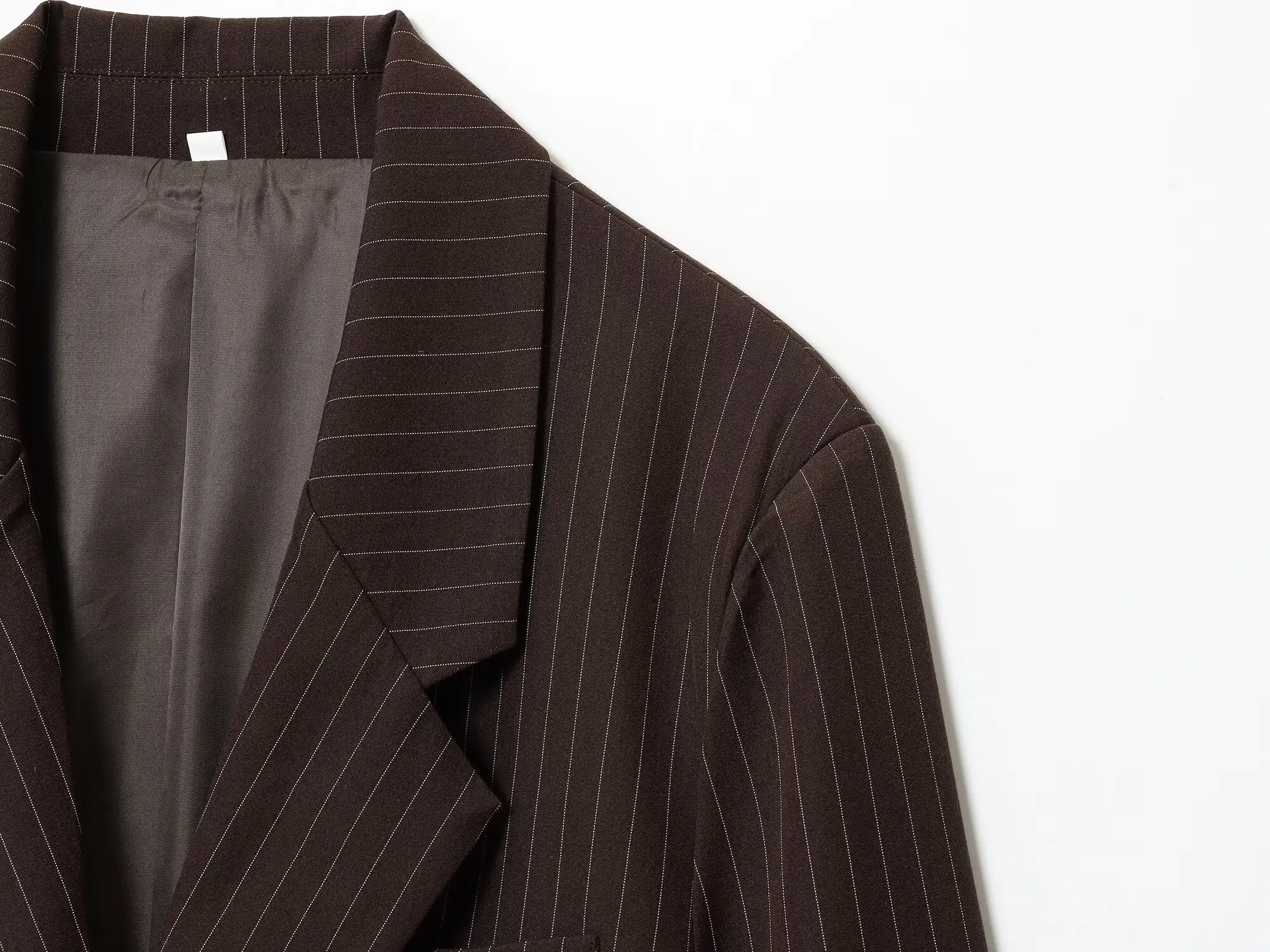 Зимняя женская полосатая длинная куртка - Фотография_4