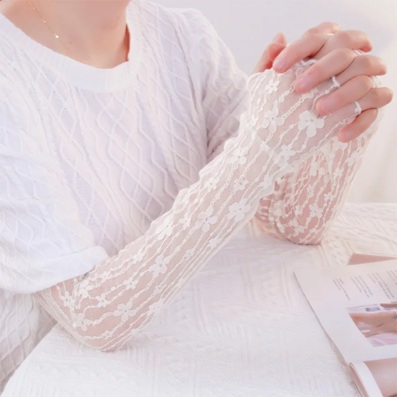 Летние сетчатые кружевные белые варежки без пальцев с цветочным принтом - Фотография_2