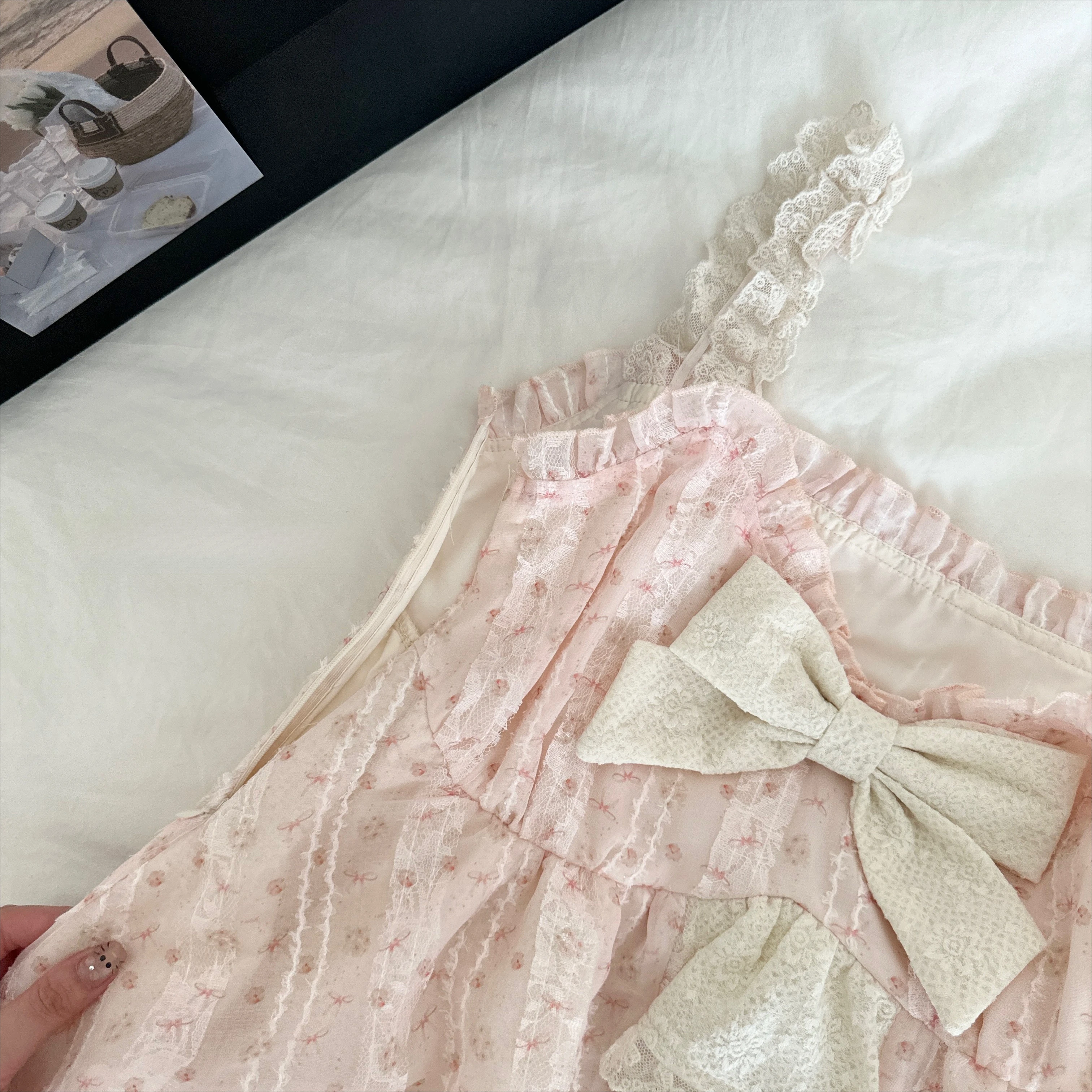 Милое кружевное платье в стиле лолиты с бантом - Фотография_4