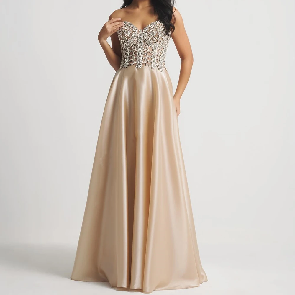 Вечерние платья трапециевидной формы по индивидуальному заказу