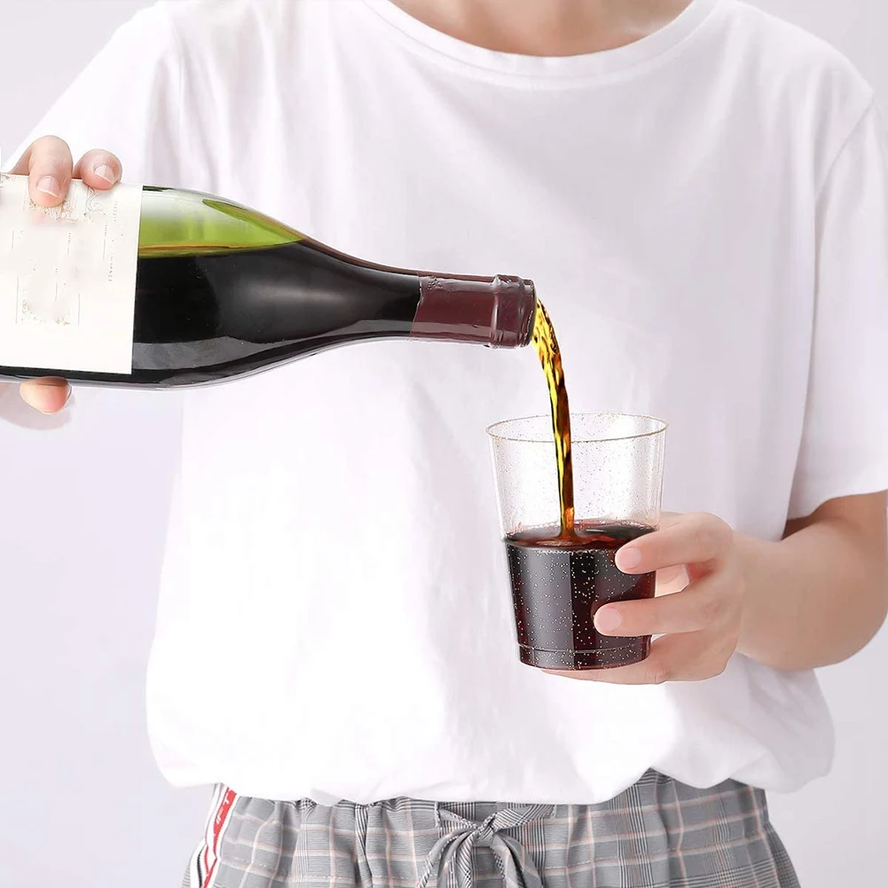 Золотые пластиковые стаканы - Фотография_3