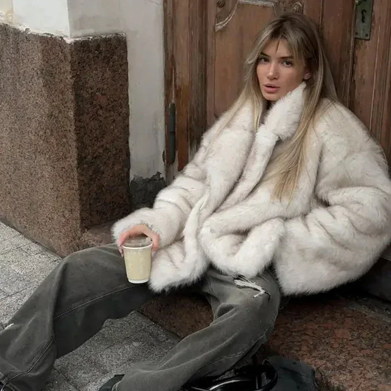 Новое длинное плюшевое пальто в - Фотография_5