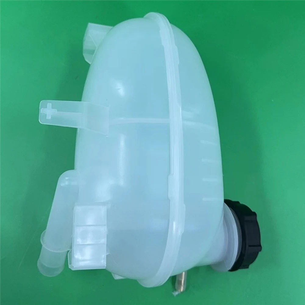 Резервуар радиатора автомобиля - Фотография_4