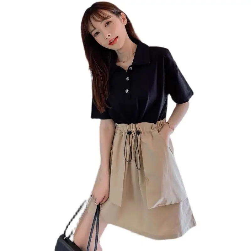 Летнее приталенное платье с контрастными цветами - Фотография_5