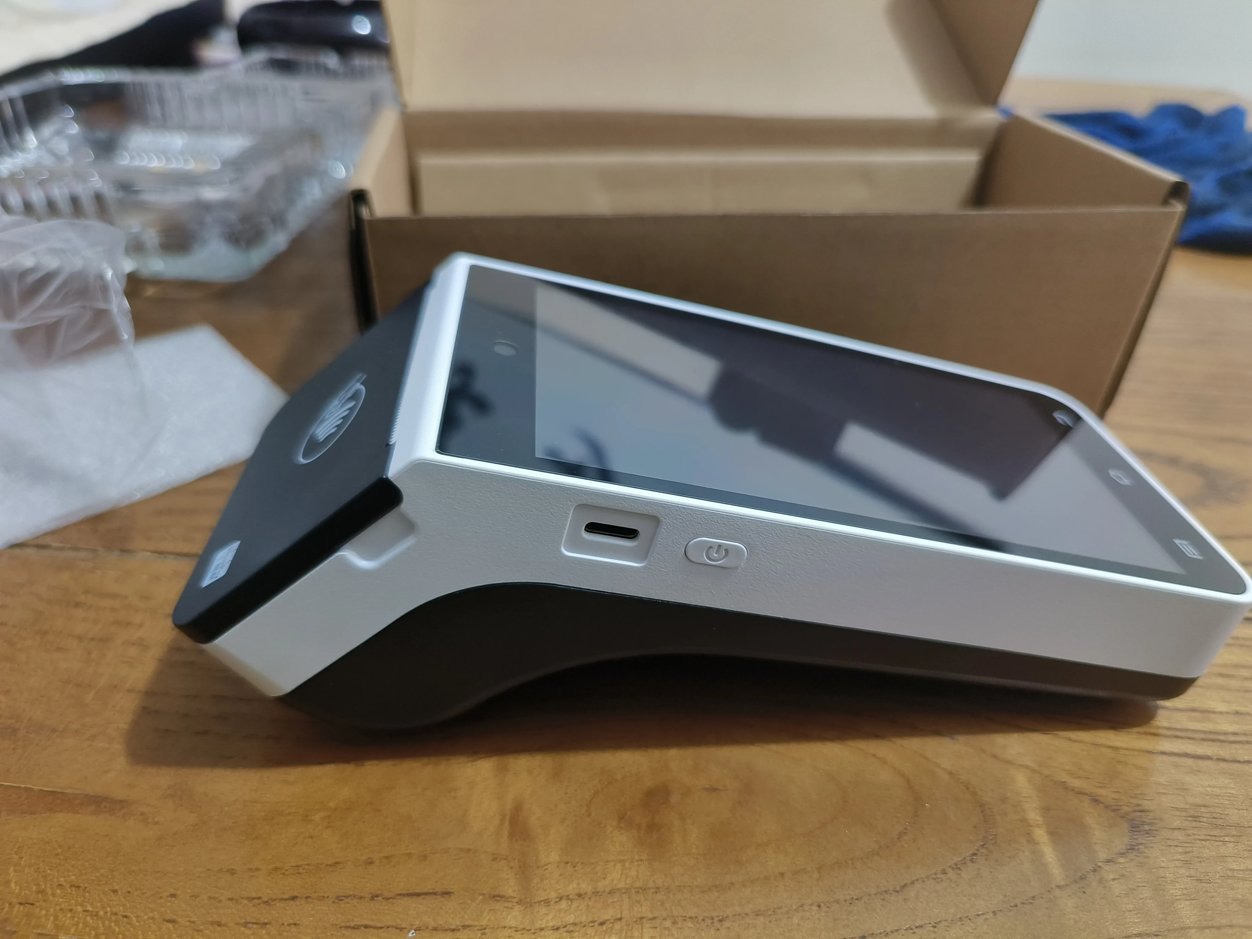 Умная мобильная pos-система verifone x990