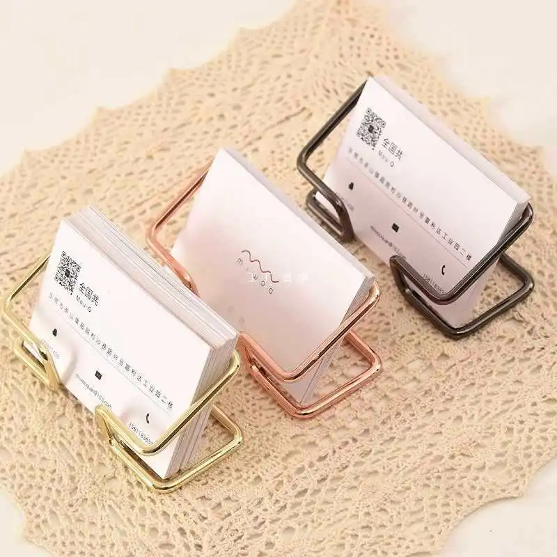 Золотистый металлический держатель для визиток - Фотография_3