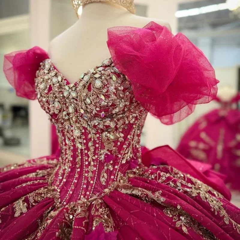 Блестящее розовое платье quinceanera