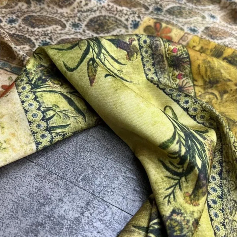 Новый комплект из эластичного шелкового ткани из твила с принтом от кутюр - Фотография_4