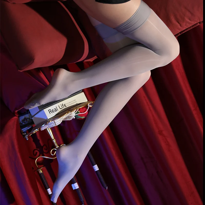 Летние масляные блестящие сексуальные чулки ярких цветов - Фотография_6