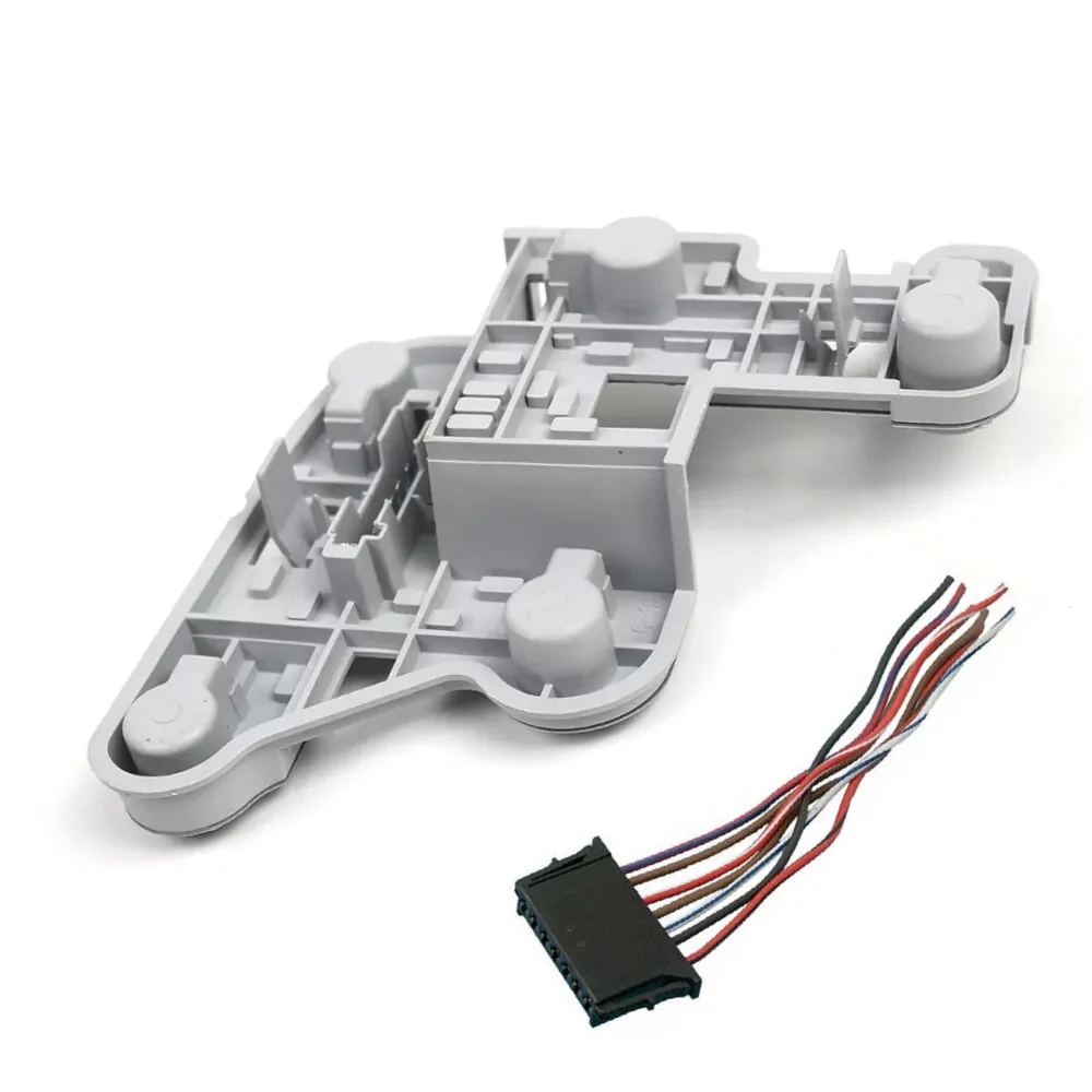 Замена держателя лампы заднего фонаря автомобиля с жгутом проводов - Фотография_2