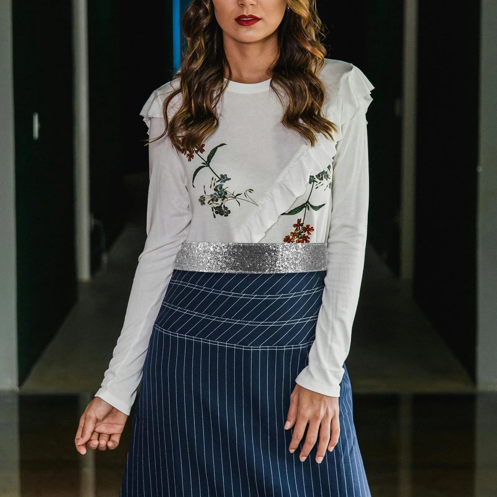 Широкий блестящий пояс с блестками - Фотография_2