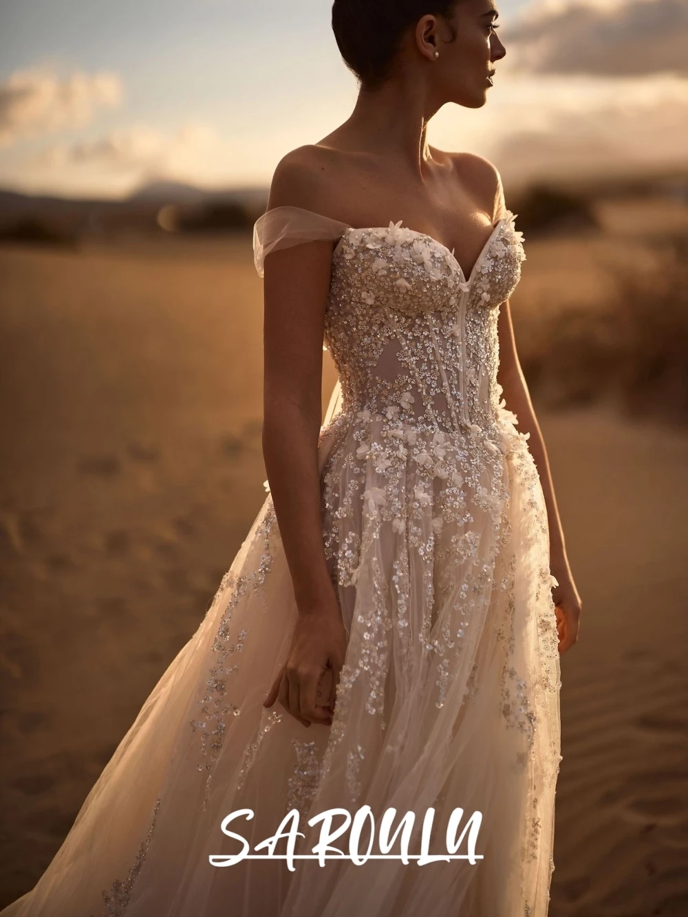 Свадебное платье больших размеров телесного цвета с блестками