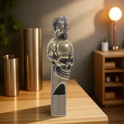 Медный свисток в форме черепа